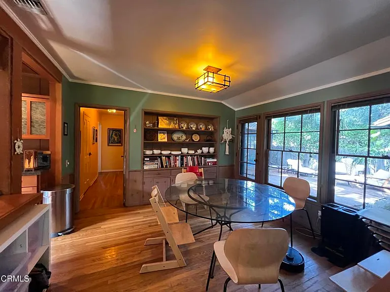 1915 Edgewood Dr — Photo 10