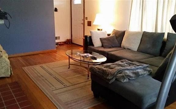 2nd image of 5544 Glengate Ln