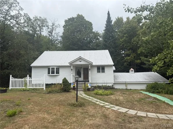 13739 North St, Adams Center, NY 13606