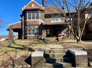 9501 Shakespeare Pkwy, Cleveland, OH 44108