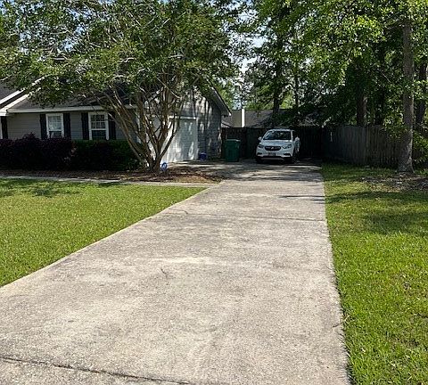 2nd image of 2205 Pin Oak Cir