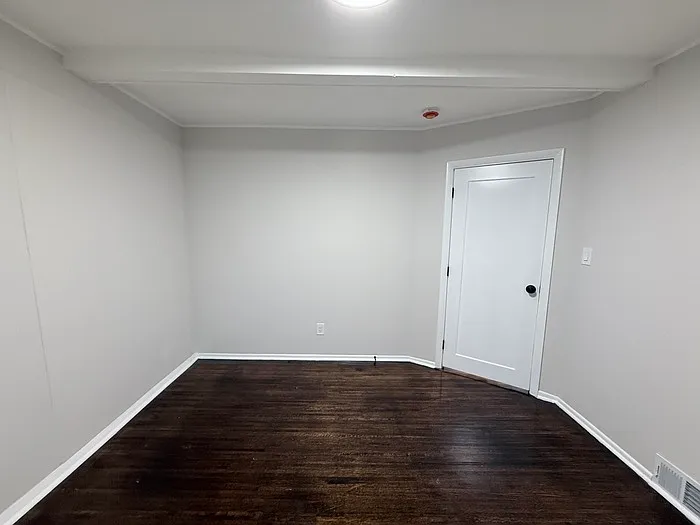 226 S Moore Ave — Photo 27