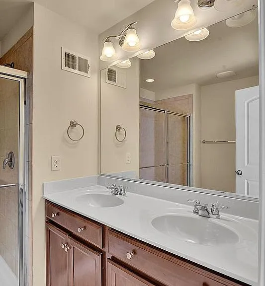 8891 Cherry St — Photo 18