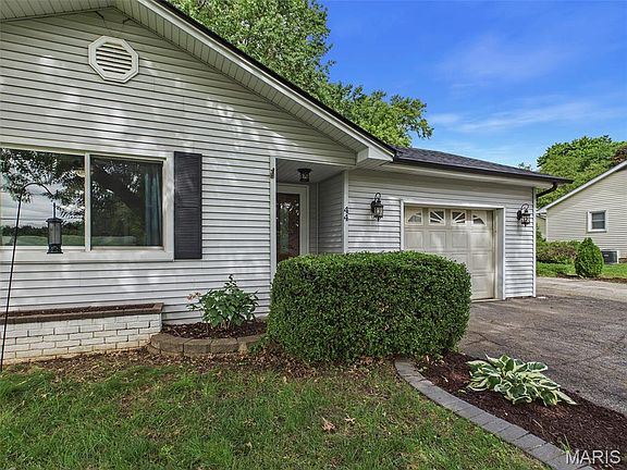 4th image of 44 Grainey Dr