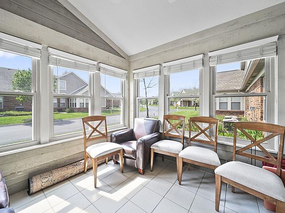 4th image of 394 Charlescarn Dr