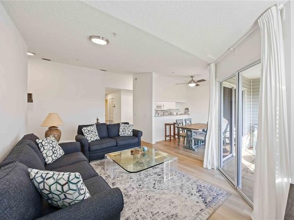 3607 E Bay Dr Unit 206