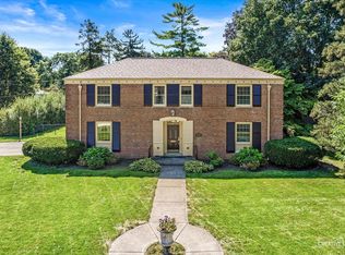1434 W Downer Pl, Aurora, IL 60506