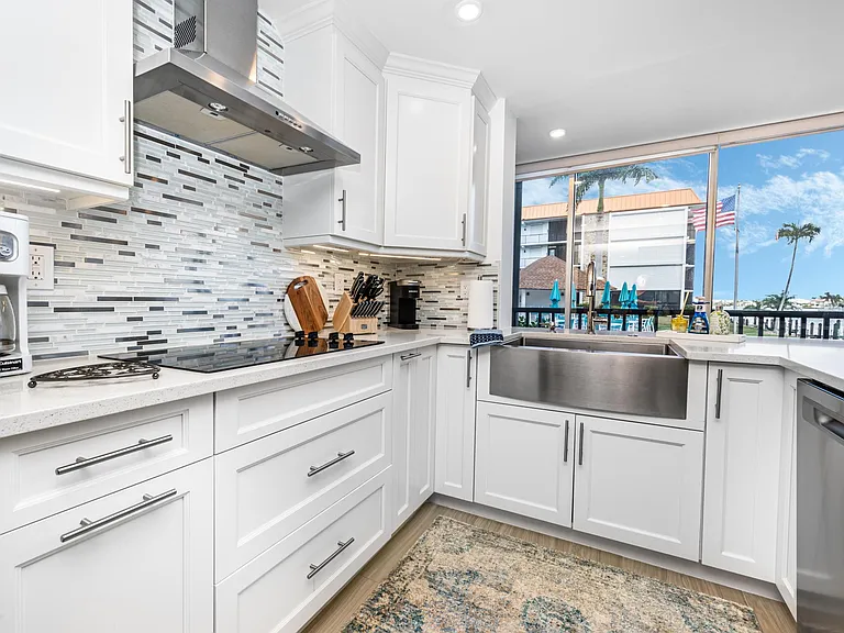 2900 Gulf Shore Blvd N #116 — Photo 2