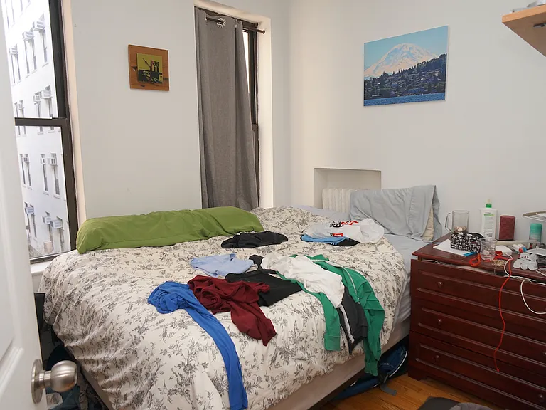 152 8th Ave #2R — Photo 9