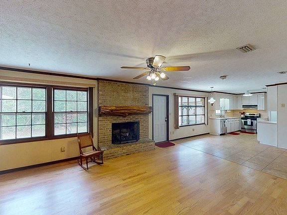 4th image of 1504 Buena Vista Dr