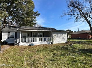 2049 Eleanor St, Vidalia, LA 71373