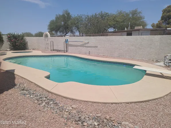 4733 S Camino Paso Doble, Tucson, AZ 85714