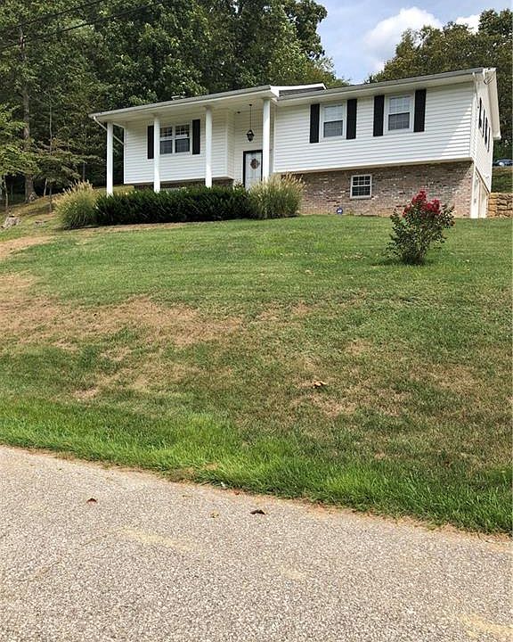 1st image of 1752 Oakwood Dr