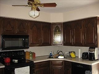 3rd image of 30 Central Ct