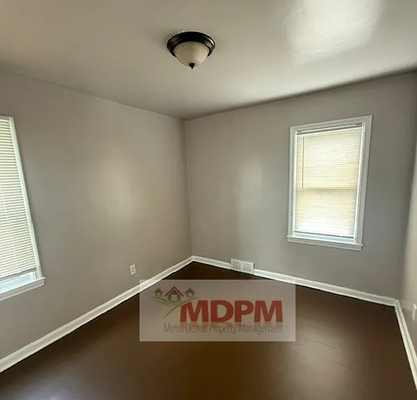 11366 Ward Ave — Photo 7