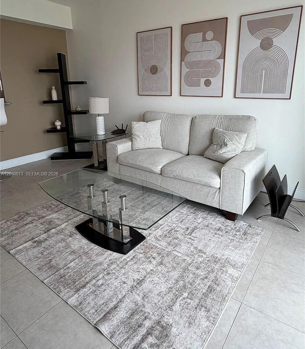 1800 Biscayne Plaza Condo — Photo 4