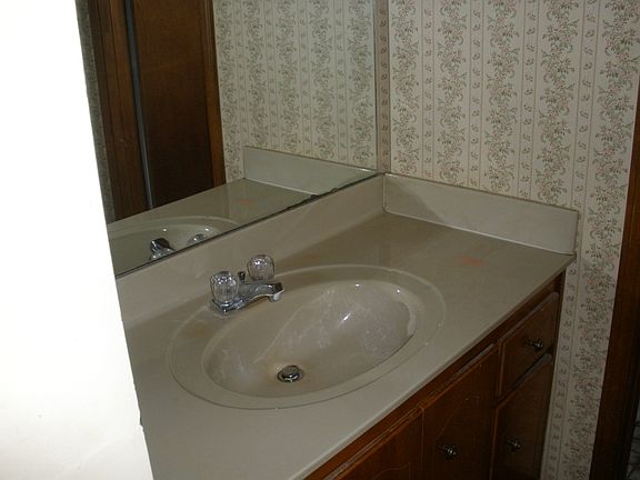 5th image of 2409 Haddington Ct