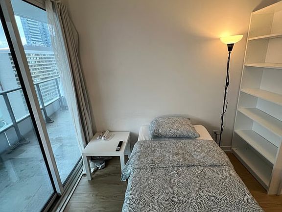 2nd image of 85 Wood St #1902