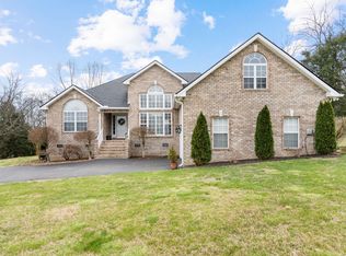1443 Oak Leaf Dr, Columbia, TN 38401