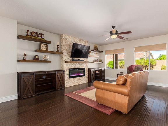 5th image of 18222 W Port Royale Ln