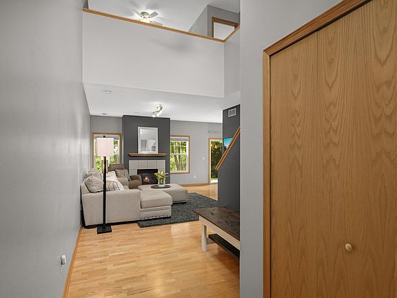 4th image of 15329 Flower Way #179