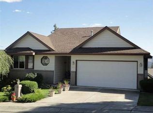 8910 E States Ln, Spokane, WA 99212