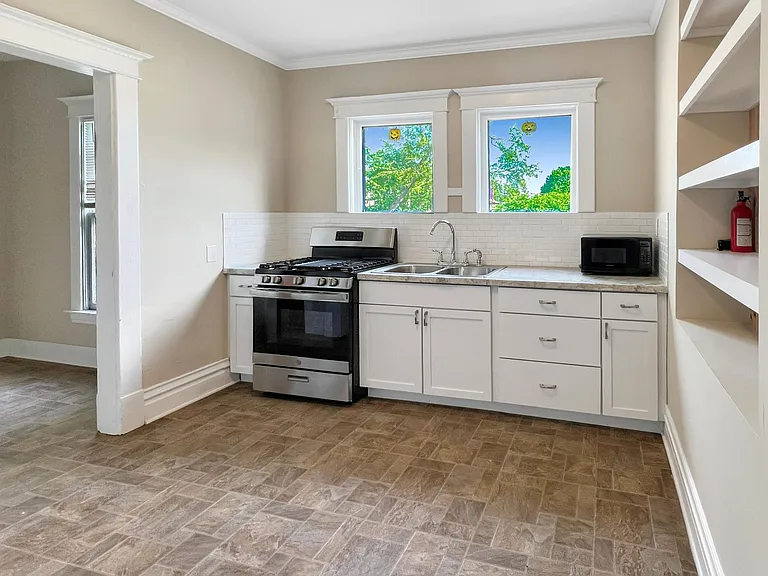 207 Allen Blvd — Photo 1