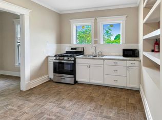 207 Allen Blvd, Kalamazoo, MI 49007