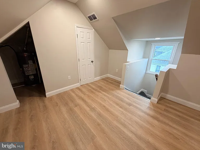 3 E Overlea Ave #3 — Photo 21