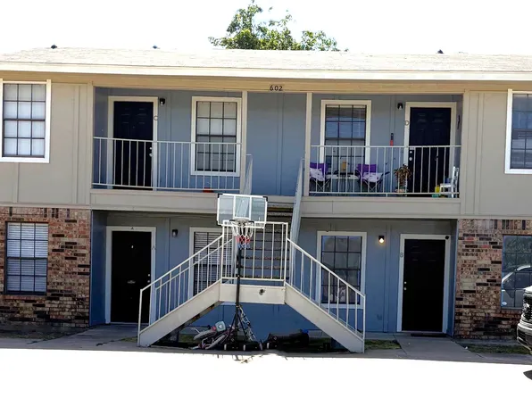 602 Kings Way Dr, Mansfield, TX 76063