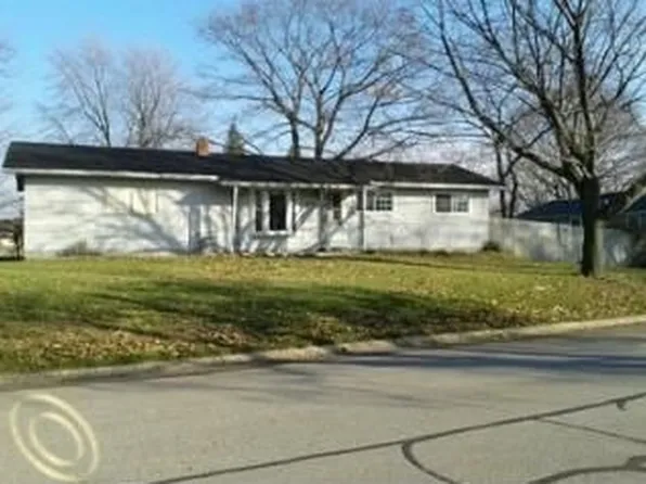 2436 16th Ave, Port Huron, MI 48060