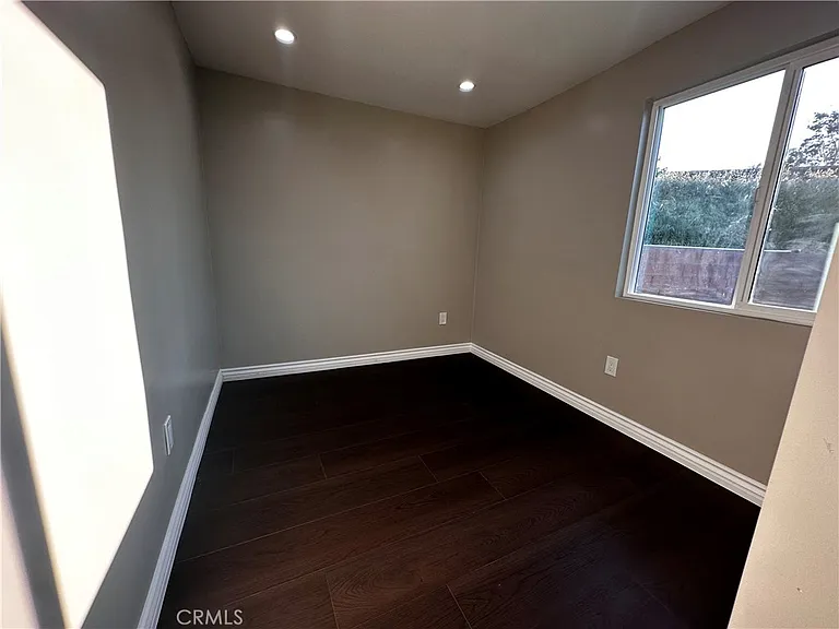 1564 W Phillips Blvd — Photo 14