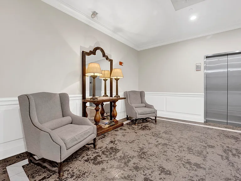 630 N State St #2208 — Photo 46