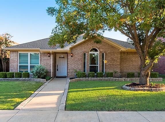 2nd image of 3003 Creekwood Dr