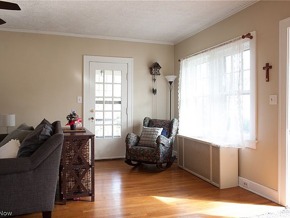 5th image of 3296 Glencairn Rd