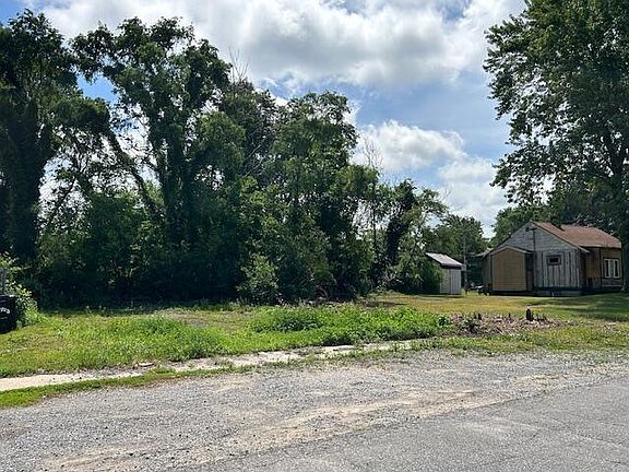 2nd image of 1109-1119 Oklahoma St