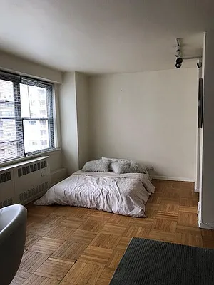 Rented by Compass | media 23