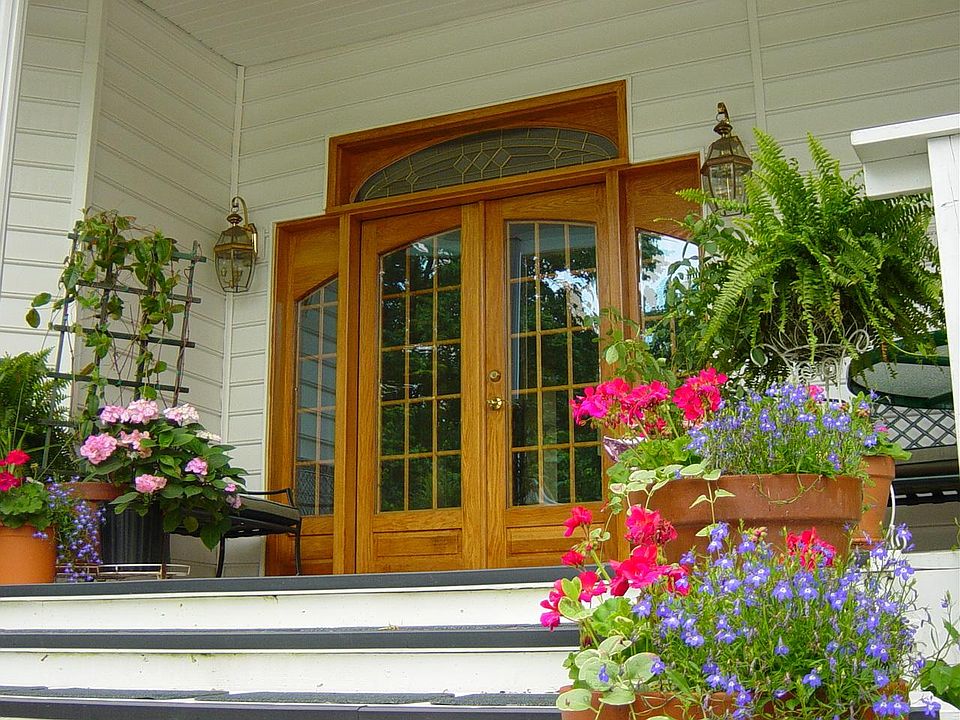 Front Entry Way