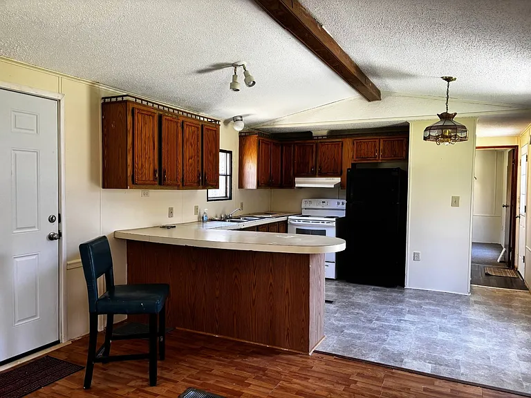 499 Tanzman Rd — Photo 4