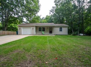 9988 Buchanan St, West Olive, MI 49460