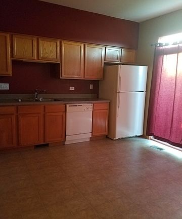 3rd image of 1409 Plantain Dr