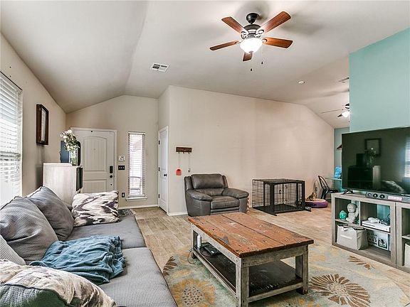 3rd image of 5610 Marblewood Dr