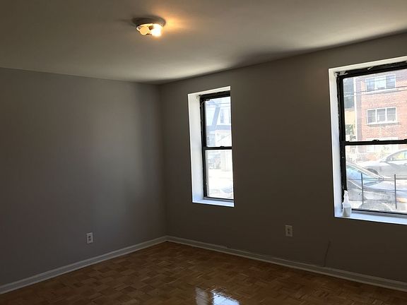 3rd image of 210 W 262nd St APT 1L