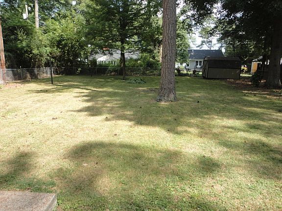 3rd image of 6713 Edmonstone Ave