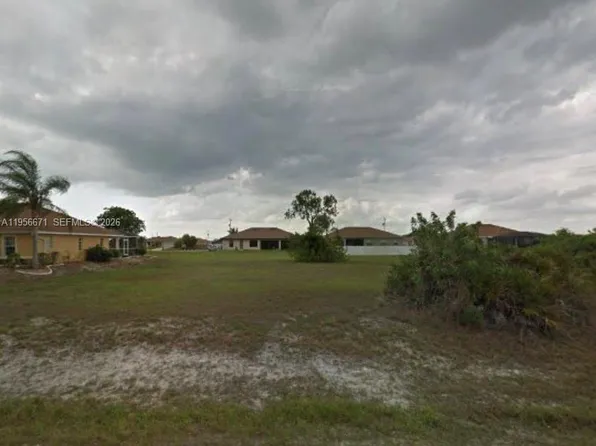2223 Embers Pkwy W, Cape Coral, FL 33993