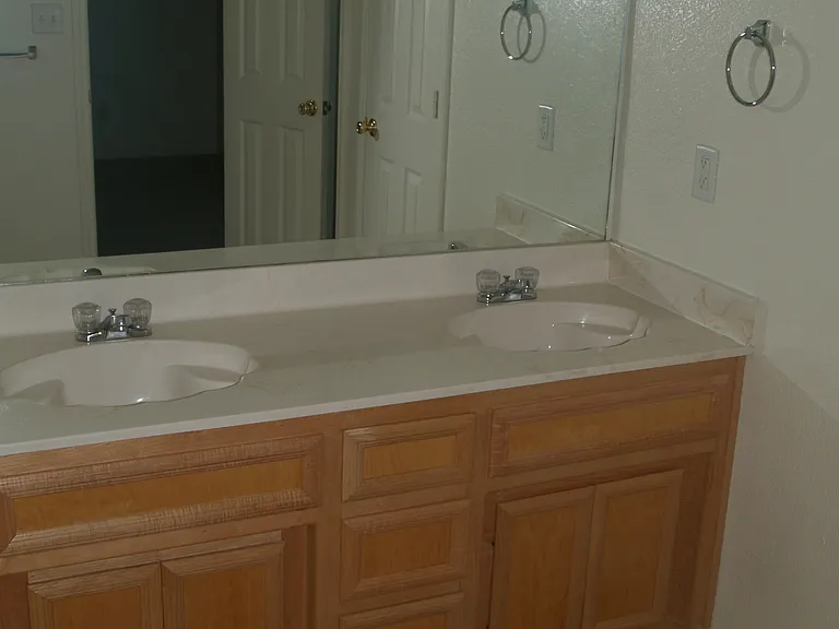 5802 Venetian Ct — Photo 11
