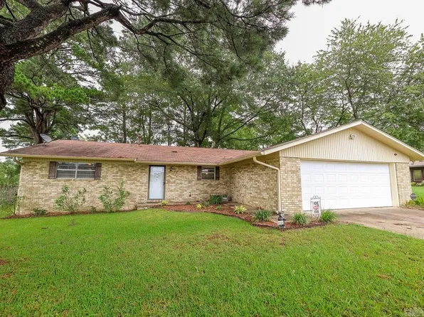 2408 Cherokee Dr, Magnolia, AR 71753