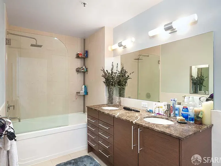 301 Main St #25E — Photo 8