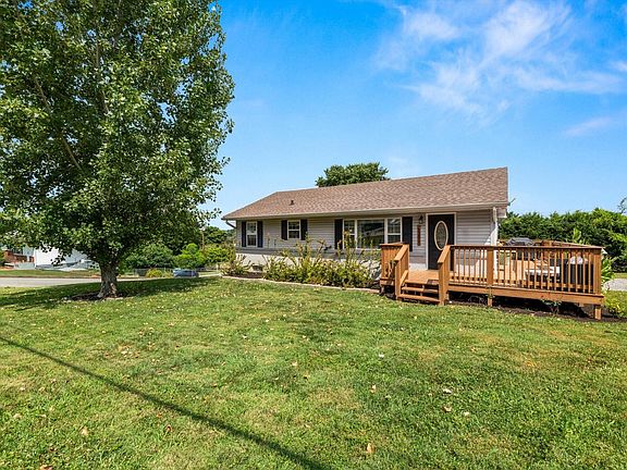 2nd image of 1201 Sweetwater Vonore Rd