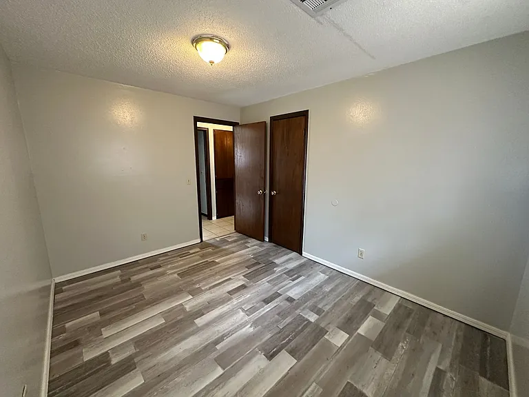 3904 Overland Dr — Photo 27